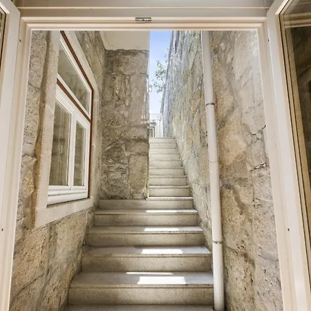 Recanto Do With Private Patio And Ac * 포르투